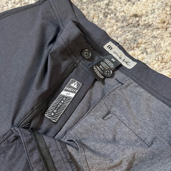 Travis Mathew, Mens Golf Athletic Shorts in Dark Gray with 9 Inseam, US Size: 34 - Picture 7 of 11